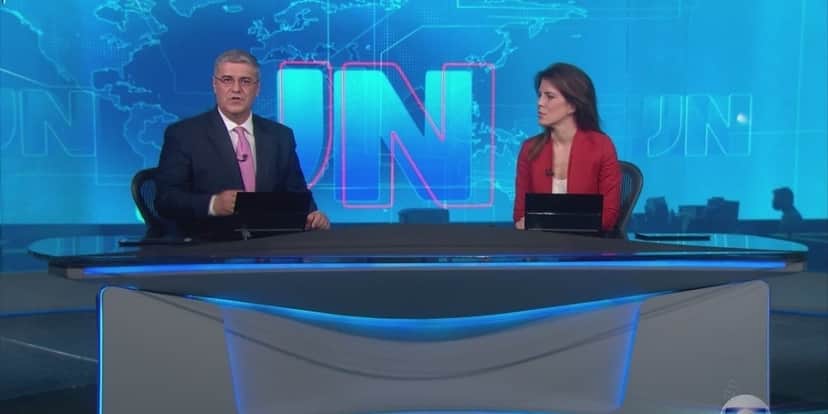 Jornal Nacional exibiu mensagem contra Bolsonaro na TV (Foto: Reprodução) Jornal Nacional exibiu mensagem contra Bolsonaro na TV (Foto: Reprodução)