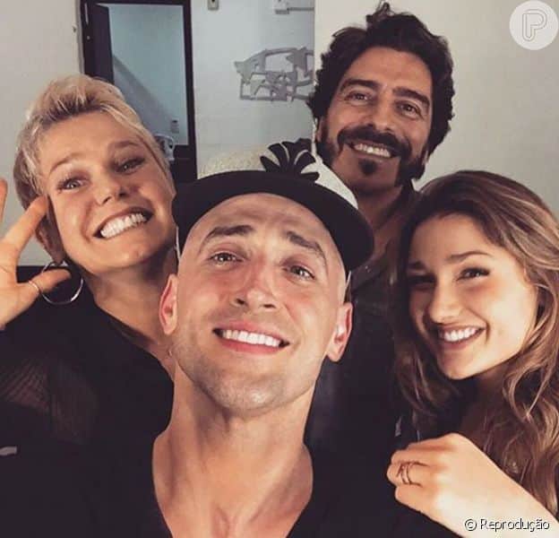Paulo Gustavo junto a família da apresentadora Paulo Gustavo junto a família da apresentadora