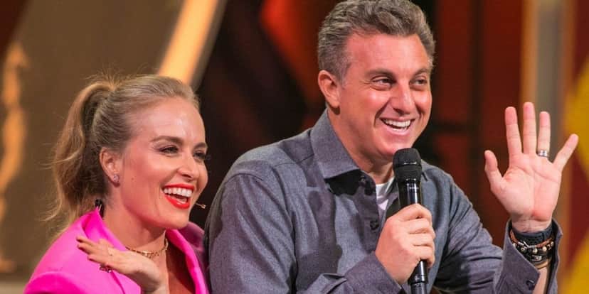 Após Angélica expor desfecho com Luciano Huck, moça escandaliza e confirma separação do casal: "Vai acontecer" Após Angélica expor desfecho com Luciano Huck, moça escandaliza e confirma separação do casal: "Vai acontecer"