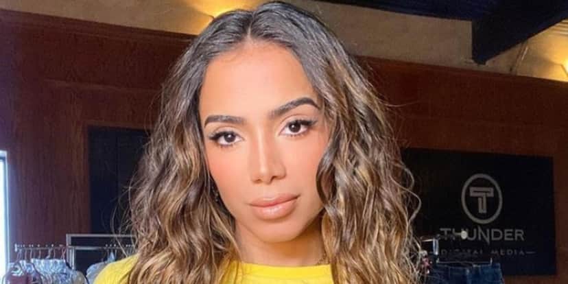 Anitta sensualiza em foto ousada (foto: Reprodução) Anitta sensualiza em foto ousada (foto: Reprodução)
