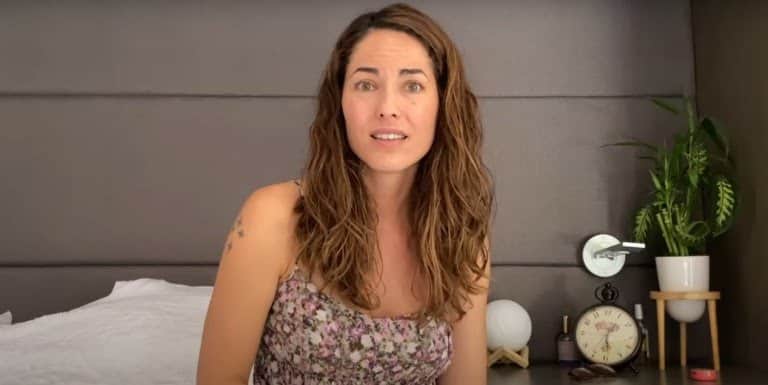 Bárbara Mori, que brilhou na tela do SBT, atualmente (Foto: Reprodução/YouTube) Bárbara Mori, que brilhou na tela do SBT, atualmente (Foto: Reprodução/YouTube)
