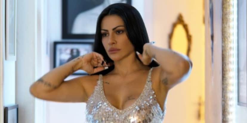 Cleo usou as redes sociais para mostrar uma foto feita em um ensaio sensual (Foto: Reprodução) Cleo usou as redes sociais para mostrar uma foto feita em um ensaio sensual (Foto: Reprodução)