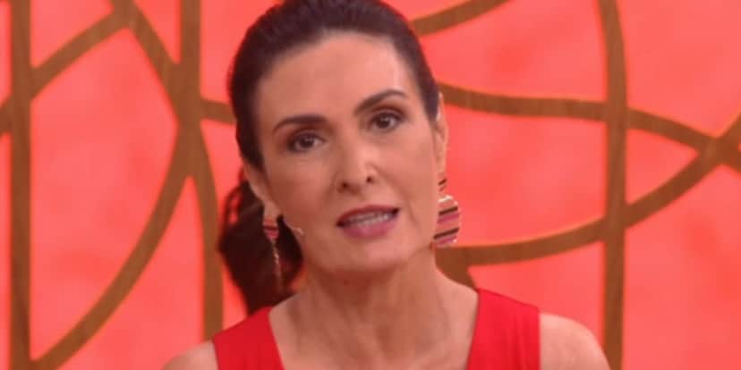Fátima Bernardes anuncia despedida na Globo após ser exposta por filha ao vivo no Encontro e confirma: "Amanhã" Fátima Bernardes anuncia despedida na Globo após ser exposta por filha ao vivo no Encontro e confirma: "Amanhã"