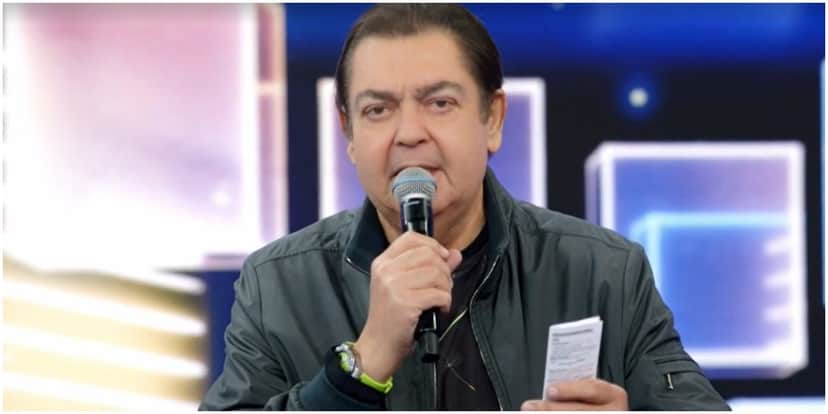 Faustão anunciou saída de Arthur Aguiar Faustão anunciou saída de Arthur Aguiar