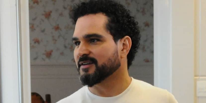 "Eu acabei", Luciano Camargo, após assumir parceiro e detonar que Zezé sabia desmorona: "Um milhão de vezes" "Eu acabei", Luciano Camargo, após assumir parceiro e detonar que Zezé sabia desmorona: "Um milhão de vezes"
