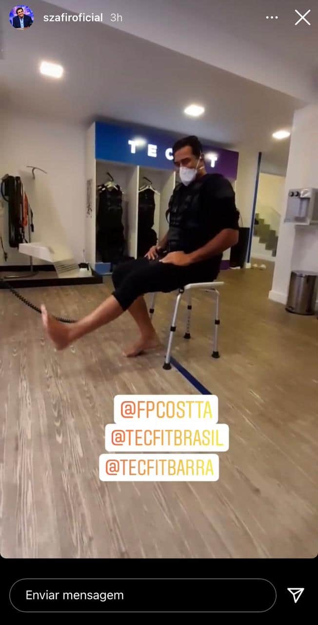 Luciano Szafir tem vídeo ligado à equipamentos urrando de dor após assumir luta contra doença e cadeira de rodas Luciano Szafir tem vídeo ligado à equipamentos urrando de dor após assumir luta contra doença e cadeira de rodas