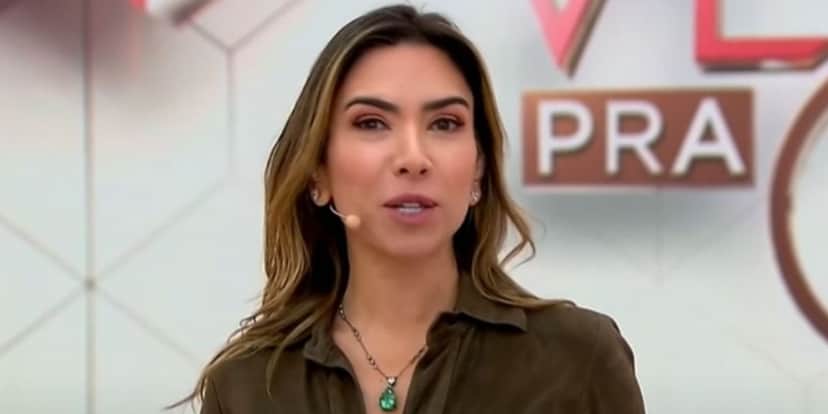 Patrícia Abravanel faz descarrego e demite equipe possuída pelo demônio Patrícia Abravanel faz descarrego e demite equipe possuída pelo demônio