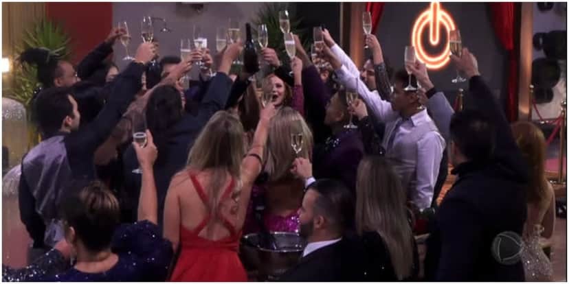 Cena de sexo acabou vazando através do PlayPlus - Foto: Reprodução Cena de sexo acabou vazando através do PlayPlus - Foto: Reprodução