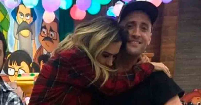 "Tá difícil demais", Tatá Werneck faz anúncio se despedindo de Paulo Gustavo após morte e deixa país aos prantos "Tá difícil demais", Tatá Werneck faz anúncio se despedindo de Paulo Gustavo após morte e deixa país aos prantos