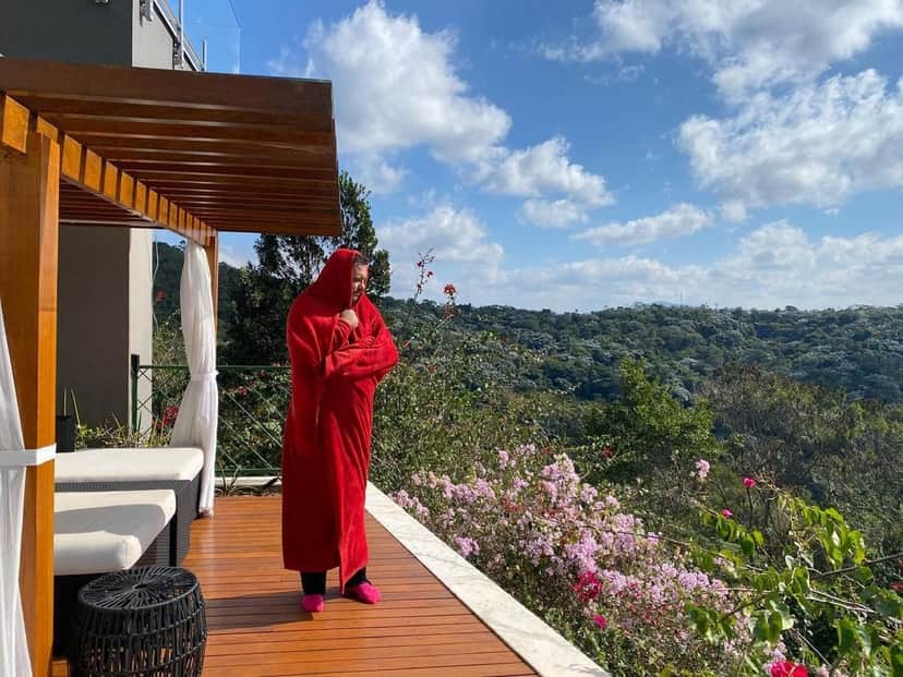 Vida luxuosa de jornalista (Reprodução) Vida luxuosa de jornalista (Reprodução)