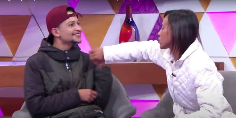 Homem e mulher começam a brigar durante programa no SBT (Reprodução) Homem e mulher começam a brigar durante programa no SBT (Reprodução)