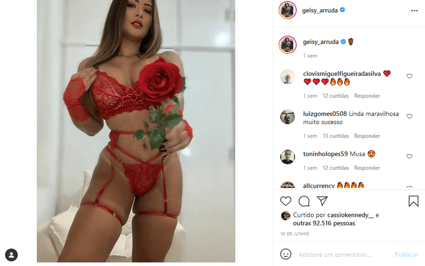 Geisy Arruda roubou a cena ou surgir usando calcinha de renda (Foto: Reprodução) Geisy Arruda roubou a cena ou surgir usando calcinha de renda (Foto: Reprodução)