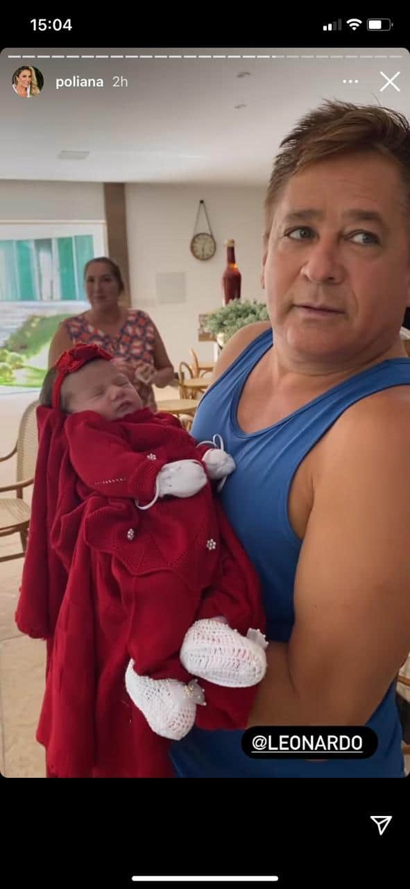 Leonardo é flagrado por Poliana Rocha (Reprodução) Leonardo é flagrado por Poliana Rocha (Reprodução)