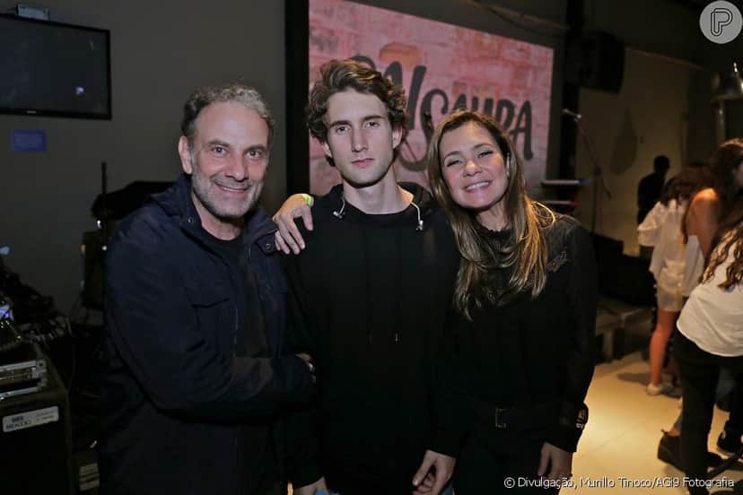 Adriana Esteves já foi casada com Marco Ricca e teve um filho com o ator (Foto: Reprodução) Adriana Esteves já foi casada com Marco Ricca e teve um filho com o ator (Foto: Reprodução)