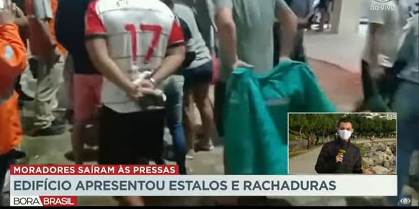"Agora pouco", Joel Datena convoca repórter às pressas e confirma acidente terrível na Band: "Acabaram morrendo" "Agora pouco", Joel Datena convoca repórter às pressas e confirma acidente terrível na Band: "Acabaram morrendo"