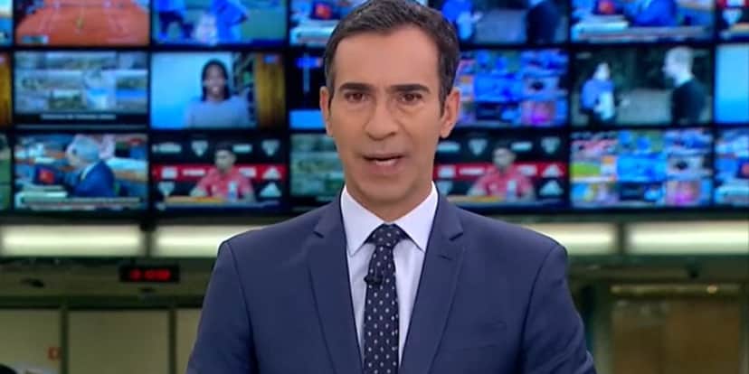 César Tralli no comando do Jornal Hoje (Reprodução: Globo) César Tralli no comando do Jornal Hoje (Reprodução: Globo)
