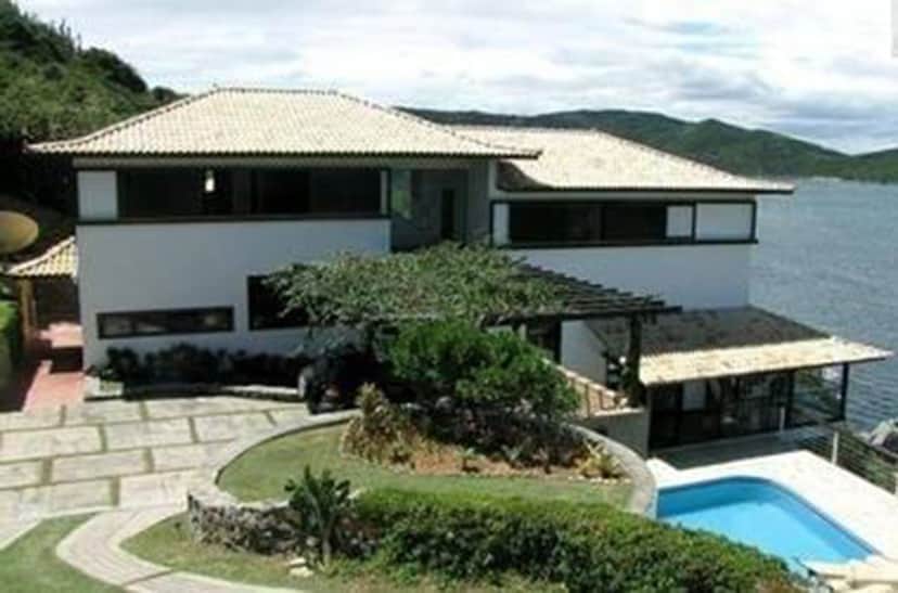 Casa de Ana Maria Braga está à venda por R$ 2,5 milhões (Foto: Reprodução/Record) Casa de Ana Maria Braga está à venda por R$ 2,5 milhões (Foto: Reprodução/Record)