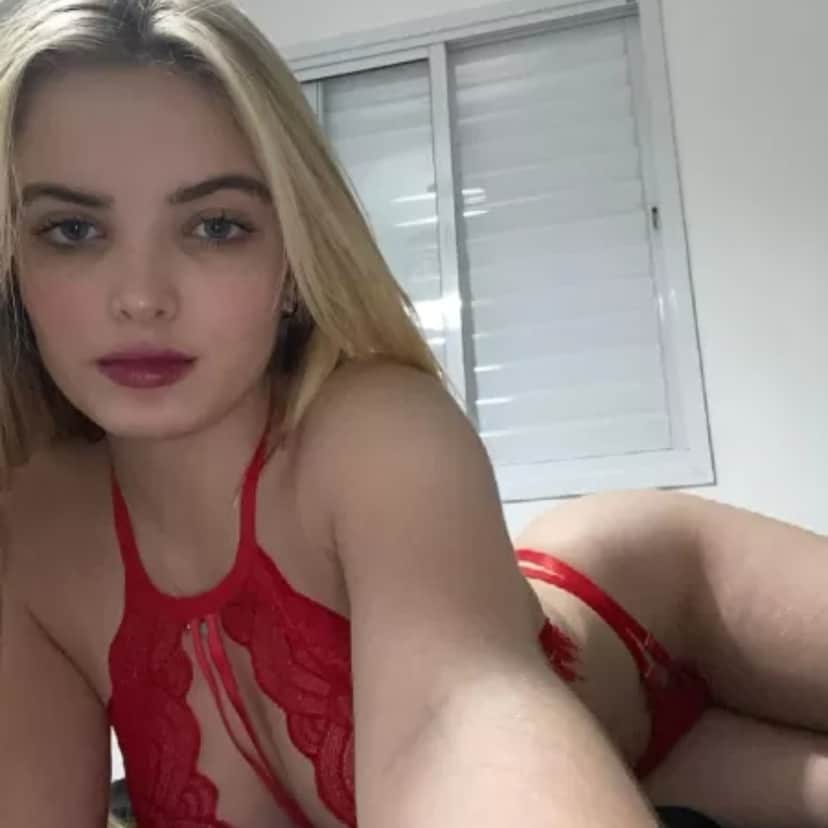 Foto sensual compartilhada por Giovanna Chaves (Foto: Reprodução) Foto sensual compartilhada por Giovanna Chaves (Foto: Reprodução)