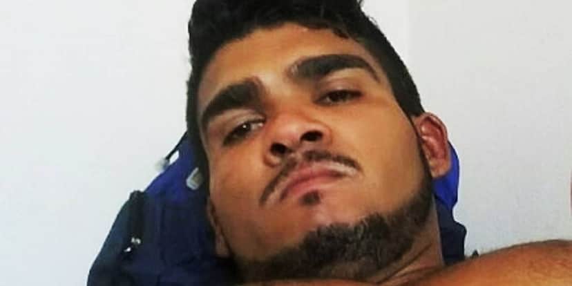 Localização oculta de Lázaro Barbosa é encontrada e comprova ritual satânico: "O diabo ajuda a fazer" Localização oculta de Lázaro Barbosa é encontrada e comprova ritual satânico: "O diabo ajuda a fazer"