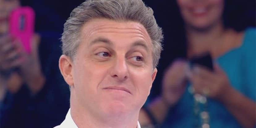 Diretor do Domingão acaba com Faustão e escandaliza ao expor o que pensa sobre Luciano Huck: "Chatice" Diretor do Domingão acaba com Faustão e escandaliza ao expor o que pensa sobre Luciano Huck: "Chatice"
