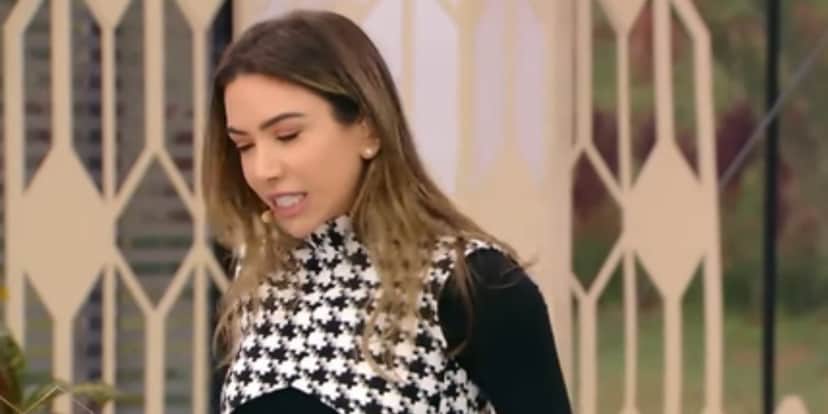 Patricia Abravanel é cercada por pessoas armadas e encontrada no meio de matagal: "Foi carregada" Patricia Abravanel é cercada por pessoas armadas e encontrada no meio de matagal: "Foi carregada"
