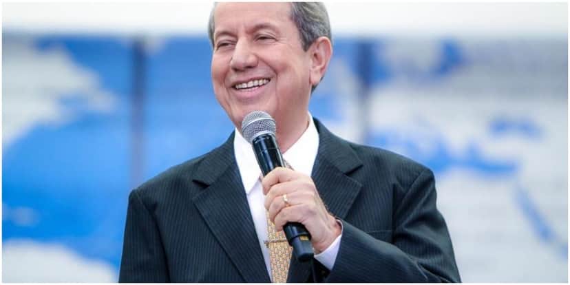 Internado às pressas em estado grave, Pastor R.R. Soares tem fortuna absurda escancarada e valor choca; veja Internado às pressas em estado grave, Pastor R.R. Soares tem fortuna absurda escancarada e valor choca; veja