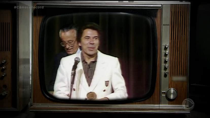 Silvio Santos antes de ter o SBT (Foto: Reprodução/Record) Silvio Santos antes de ter o SBT (Foto: Reprodução/Record)