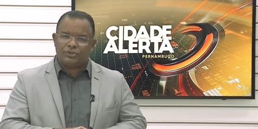 Evenilson Santana no comando do Cidade Alerta (Foto: Reprodução) Evenilson Santana no comando do Cidade Alerta (Foto: Reprodução)