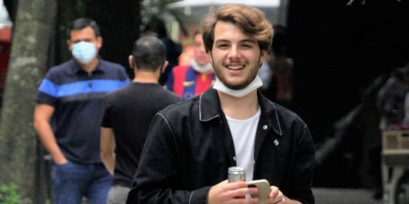 Filho de Patrícia Poeta, Felipe Poeta passeia pelas ruas do Leblon com amigo (Foto: Daniel Delmiro / AgNews) Filho de Patrícia Poeta, Felipe Poeta passeia pelas ruas do Leblon com amigo (Foto: Daniel Delmiro / AgNews)