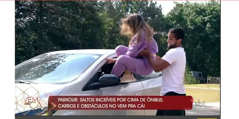 Patrícia Abravanel faz movimentos arriscados no SBT (Reprodução) Patrícia Abravanel faz movimentos arriscados no SBT (Reprodução)