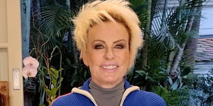 Ana Maria tem guerra com Roberto Kovalick nos bastidores, ordena expulsão de jornalista e Globo acata: "Fora" Ana Maria tem guerra com Roberto Kovalick nos bastidores, ordena expulsão de jornalista e Globo acata: "Fora"