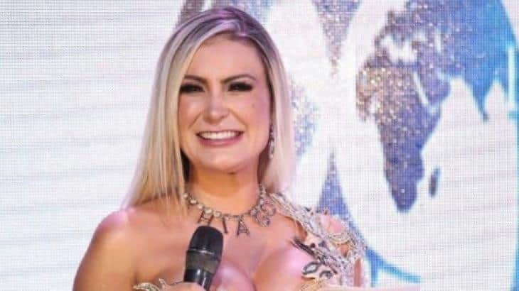 "A gente só tem a lamentar", Sonia Abrão volta a massacrar famosa na RedeTV e ameaça: "Depois não vem chorar" "A gente só tem a lamentar", Sonia Abrão volta a massacrar famosa na RedeTV e ameaça: "Depois não vem chorar"