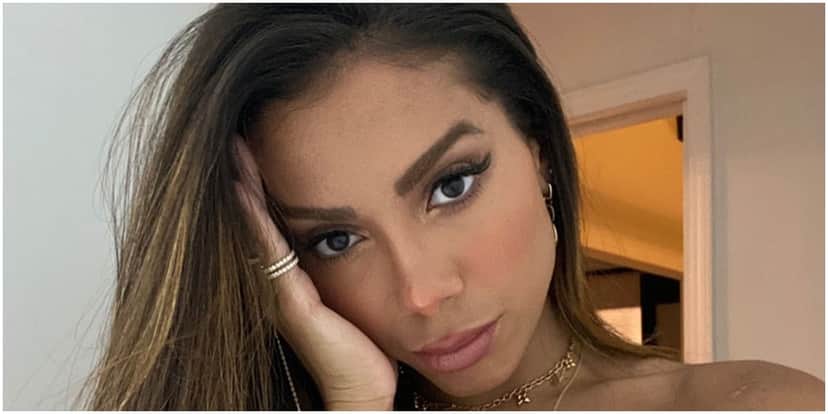 Anitta fica preocupada com feriados e interrompe show por 1 hora (Reprodução/ Instagram) Anitta fica preocupada com feriados e interrompe show por 1 hora (Reprodução/ Instagram)