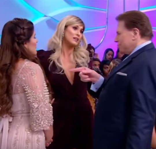 Mara Maravilha e Lívia Andrade já entraram em conflitos no "Programa Silvio Santos" (Foto: Reprodução/SBT) Mara Maravilha e Lívia Andrade já entraram em conflitos no "Programa Silvio Santos" (Foto: Reprodução/SBT)