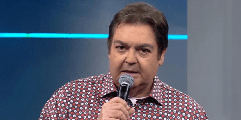 Globo demite 300 funcionários, se desespera com situação do canal e promove reunião de urgência Globo demite 300 funcionários, se desespera com situação do canal e promove reunião de urgência