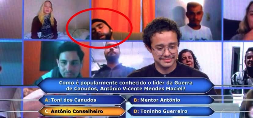 Homem dormiu durante a plateia do programa de Luciano Huck (Foto: Reprodução) Homem dormiu durante a plateia do programa de Luciano Huck (Foto: Reprodução)