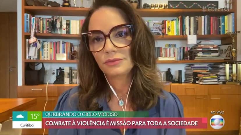 Em entrevista na TV Globo, Luiza Brunet fala sobre o caso envolvendo DJ Ivis e presta solidariedade a Pâmela Holanda, ex-mulher do artista (Foto: Reprodução/ Globo) Em entrevista na TV Globo, Luiza Brunet fala sobre o caso envolvendo DJ Ivis e presta solidariedade a Pâmela Holanda, ex-mulher do artista (Foto: Reprodução/ Globo)