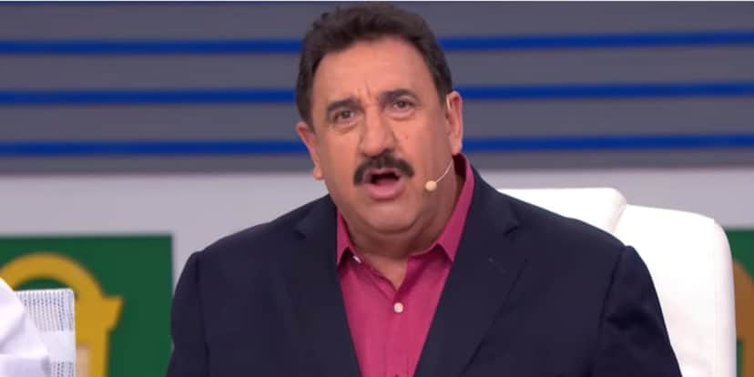 O SBT acertou em criar um programa de Jornal para Ratinho comandar na emissora (Foto: Reprodução) O SBT acertou em criar um programa de Jornal para Ratinho comandar na emissora (Foto: Reprodução)
