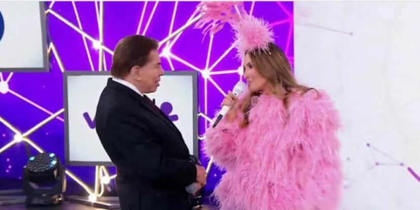 Silvio Santos renovou o contrato com Claudia Leitte (Foto: Reprodução) Silvio Santos renovou o contrato com Claudia Leitte (Foto: Reprodução)