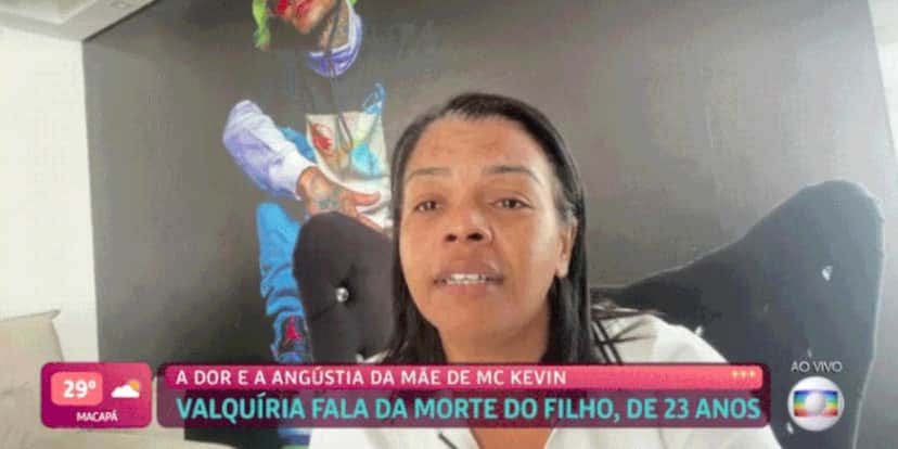 Mãe de MC Kevin vende feijoada após morte do cantor (Foto: Reprodução) Mãe de MC Kevin vende feijoada após morte do cantor (Foto: Reprodução)
