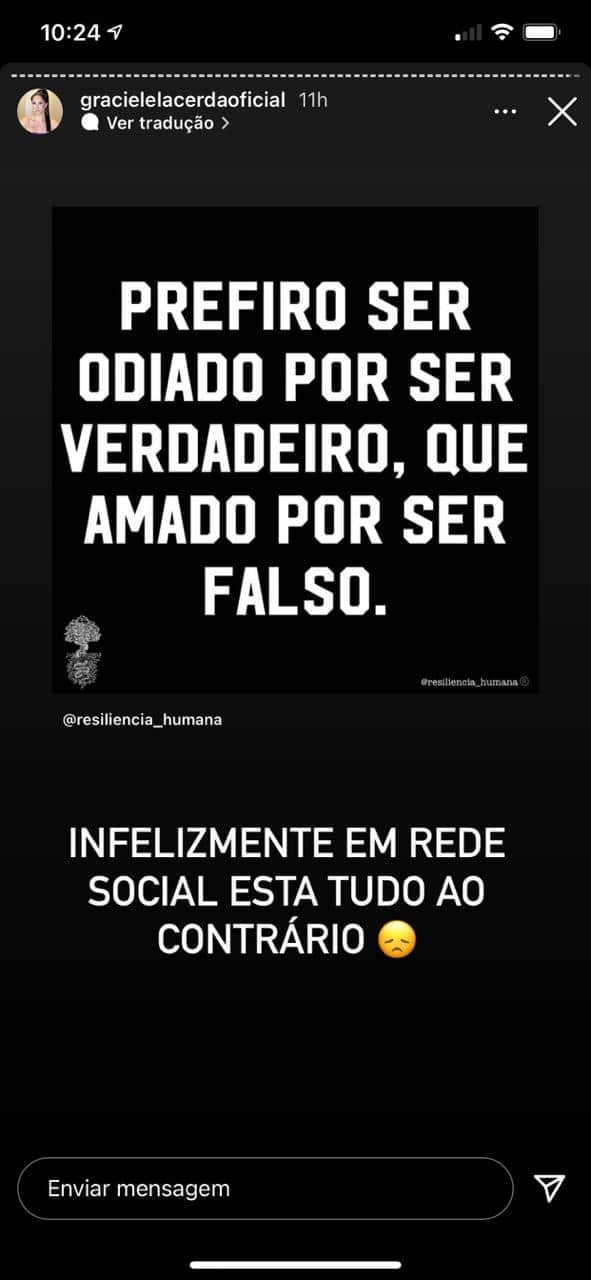 Após separação e denunciar o que Zezé fez, Graciele Lacerda expõe ódio e explode em verdades: "Falso" Após separação e denunciar o que Zezé fez, Graciele Lacerda expõe ódio e explode em verdades: "Falso"