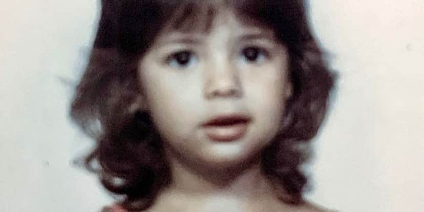 Sandy compartilha clique de quando era pequena e escondia chupeta de Xororó (Reprodução) Sandy compartilha clique de quando era pequena e escondia chupeta de Xororó (Reprodução)
