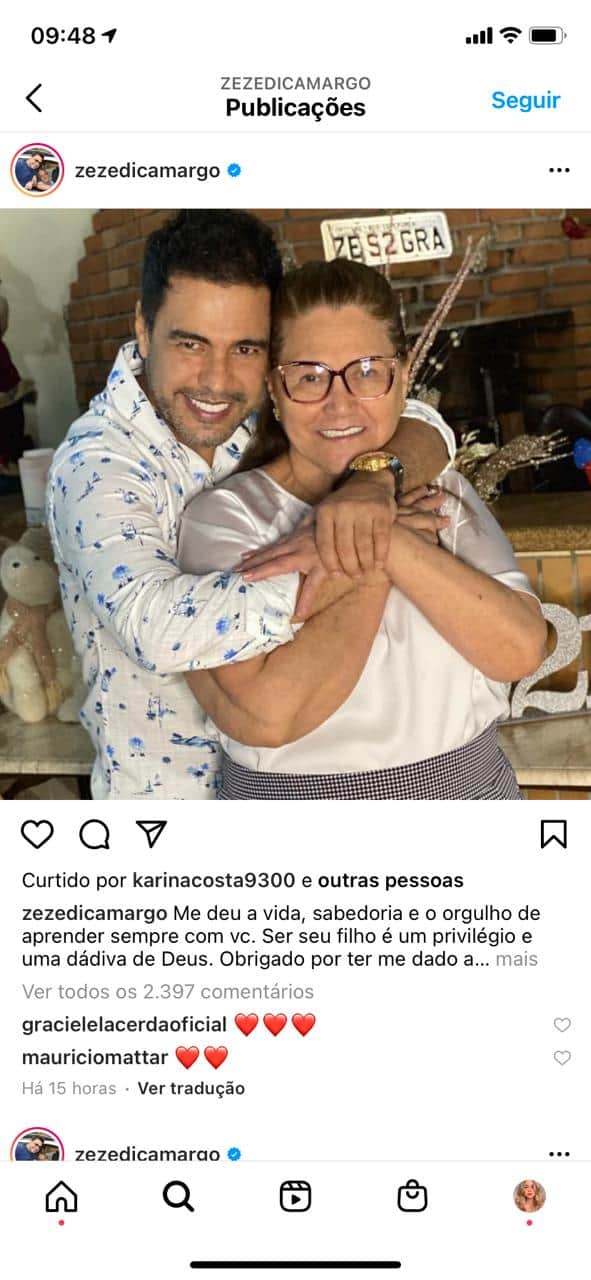 Zezé ao lado da mãe (Reprodução) Zezé ao lado da mãe (Reprodução)