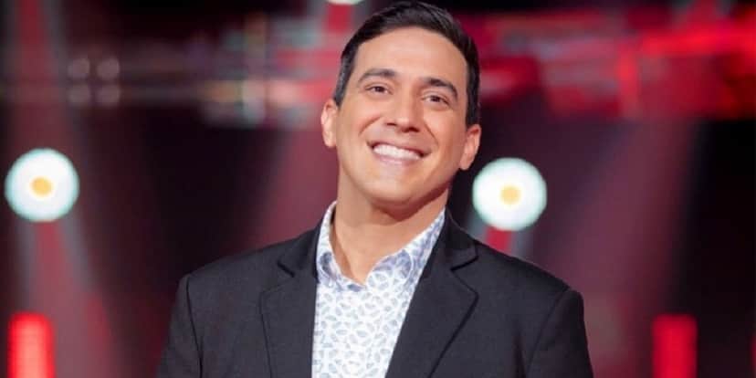Tadeu Schmidt passa André Marques para trás e é anunciado como substituto de Tiago Leifert no The Voice Brasil Tadeu Schmidt passa André Marques para trás e é anunciado como substituto de Tiago Leifert no The Voice Brasil