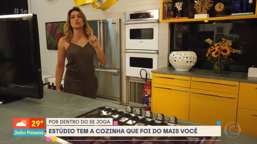 Fernanda Gentil visitou a cozinha antiga de Ana Maria Braga (Foto: Reprodução/TV Globo) Fernanda Gentil visitou a cozinha antiga de Ana Maria Braga (Foto: Reprodução/TV Globo)