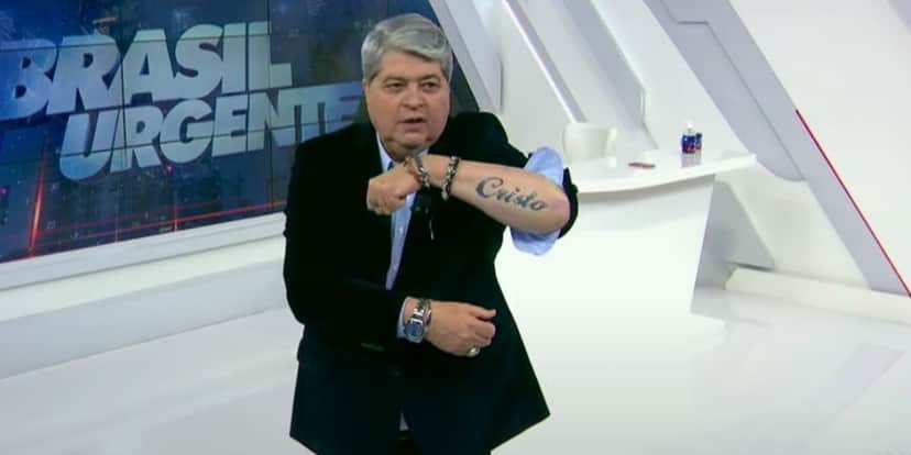 "Eu vi um espírito", Datena tem experiência sobrenatural ao vivo na Band e se desespera aos berros: "Satanás" "Eu vi um espírito", Datena tem experiência sobrenatural ao vivo na Band e se desespera aos berros: "Satanás"