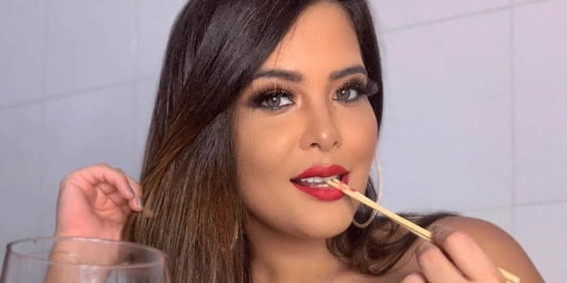 Com biquíni enfiado lá dentro, Geisy Arruda deixa pacotão marcado (Foto: Reprodução) Com biquíni enfiado lá dentro, Geisy Arruda deixa pacotão marcado (Foto: Reprodução)
