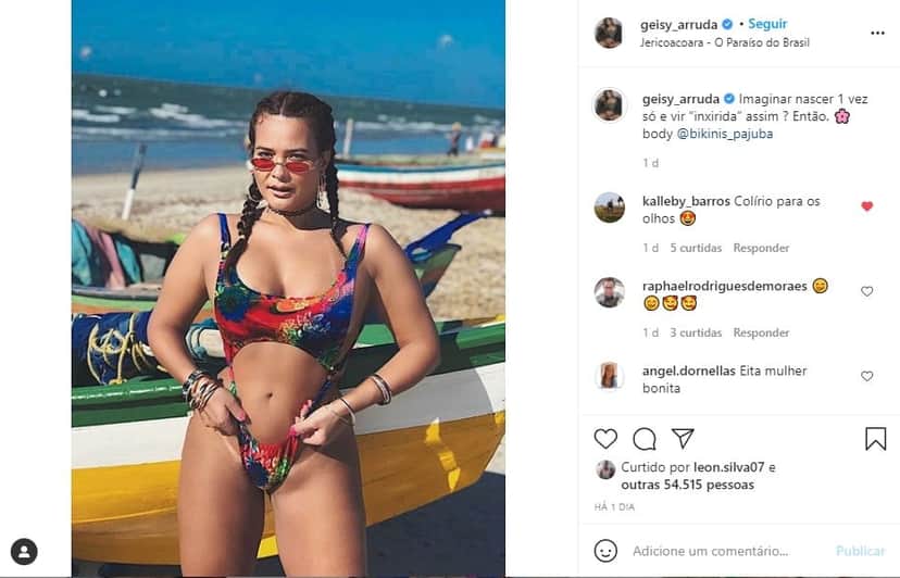 geisy Arruda enfia calcinha no limite e deixa 'precioso' de fora (Foto: Reprodução) geisy Arruda enfia calcinha no limite e deixa 'precioso' de fora (Foto: Reprodução)
