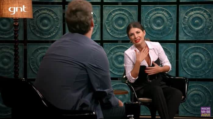 Paula Fernandes no "Que História é Essa, Porchat?" (Foto: Reprodução/GNT) Paula Fernandes no "Que História é Essa, Porchat?" (Foto: Reprodução/GNT)