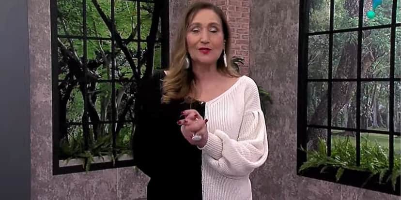 "Cara de pau", Sonia Abrão detona famosa e ameaça: "O alerta está dado" "Cara de pau", Sonia Abrão detona famosa e ameaça: "O alerta está dado"
